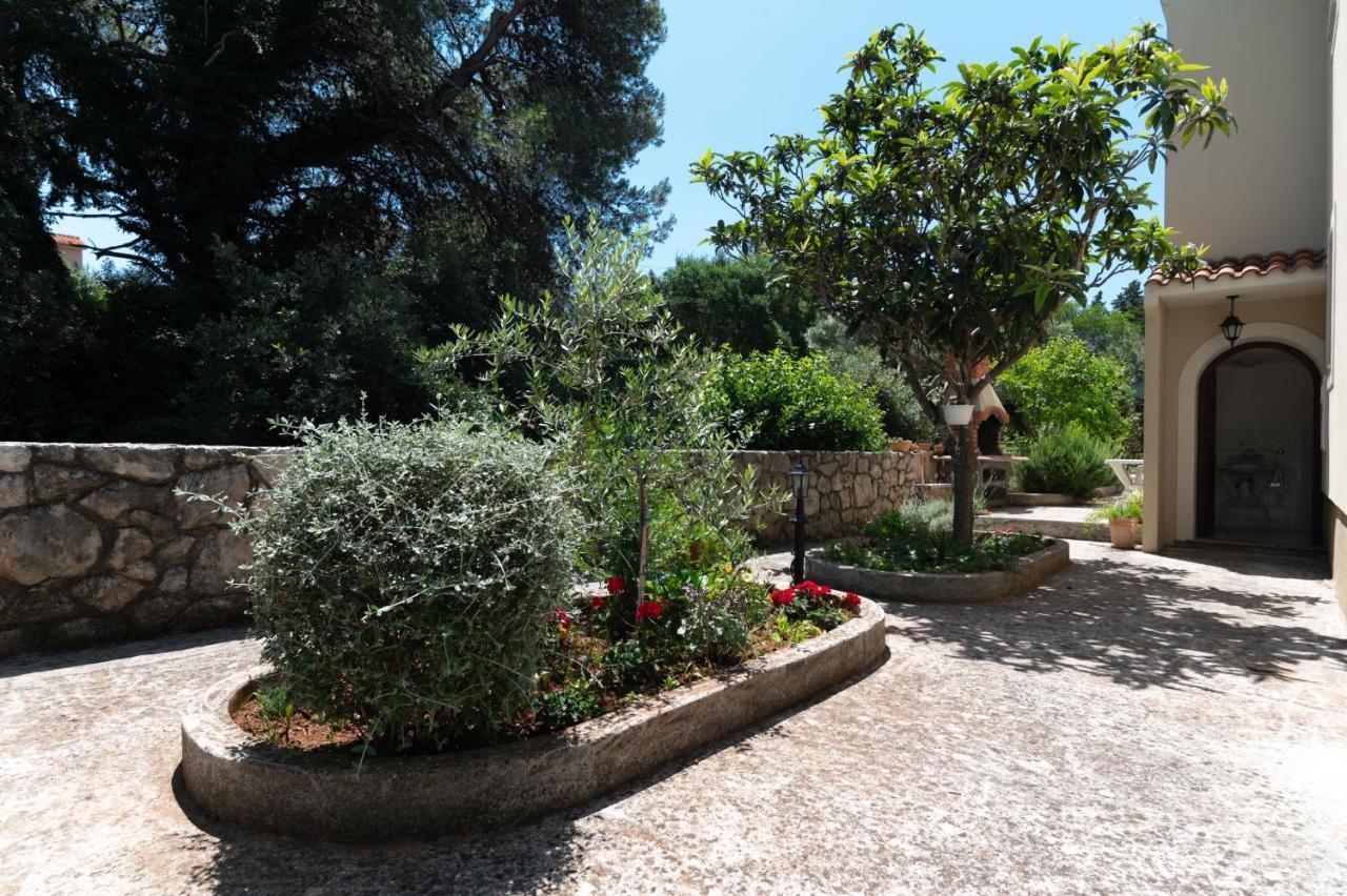 אוגייאן Apartments Rozelyn מראה חיצוני תמונה