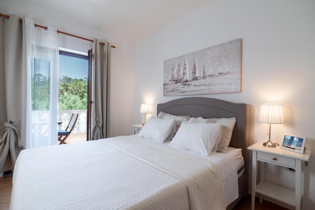 אוגייאן Apartments Rozelyn מראה חיצוני תמונה