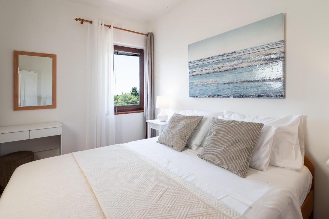 אוגייאן Apartments Rozelyn מראה חיצוני תמונה