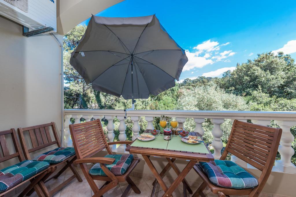אוגייאן Apartments Rozelyn מראה חיצוני תמונה