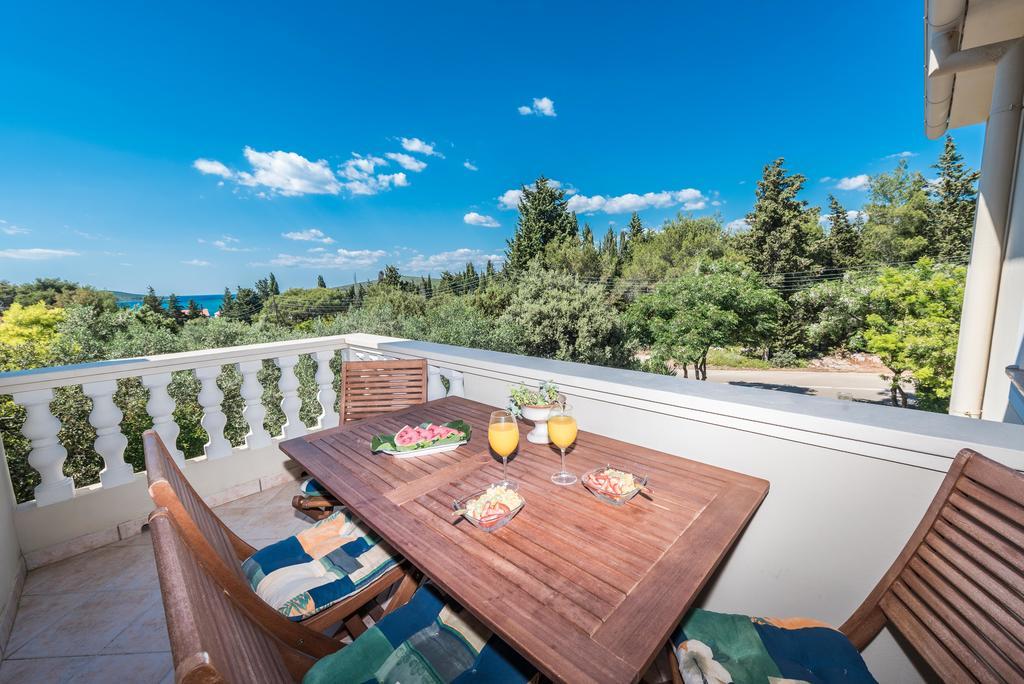 אוגייאן Apartments Rozelyn מראה חיצוני תמונה